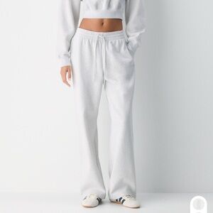 ARITZIA SWEATPANTS